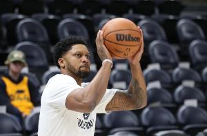 更体现了他 更体现了他