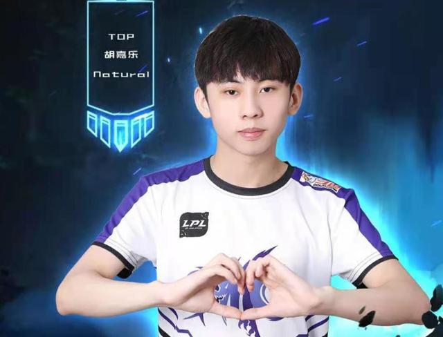 力的球员更 力的球员更