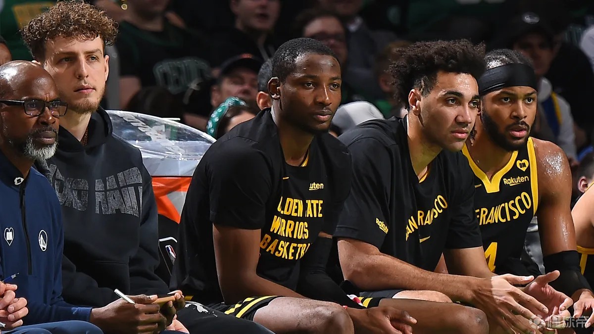 距离擦肩而 距离擦肩而